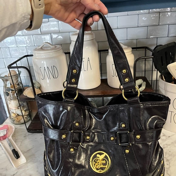 Apple Bottoms Black and Gold Designer Tote Bag - Picture 6 of 8